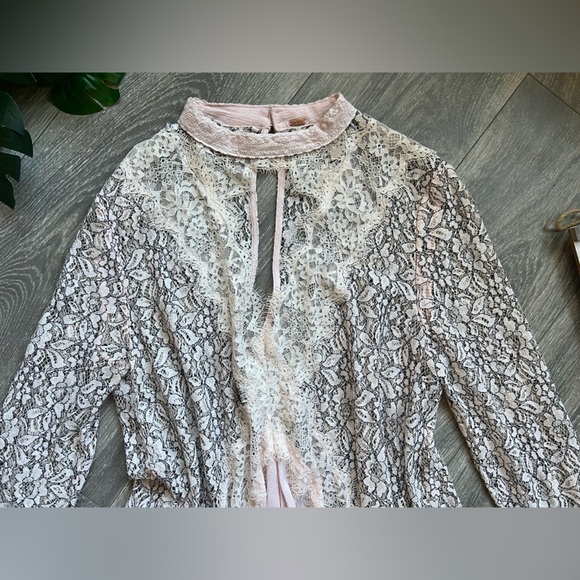 Free People Tell Tale Keyhole Gauzy Eyelash Lace Trapeze Dress in Pearl L - Picture 8 of 16